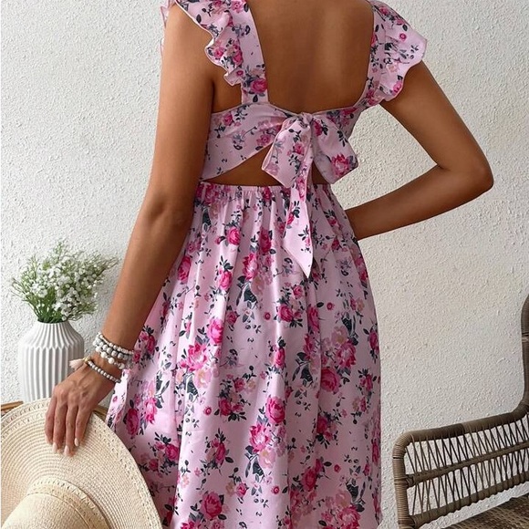 SHEIN Maternity Floral Print Dress With Floral Flounce Sleeves - Picture 3 of 15